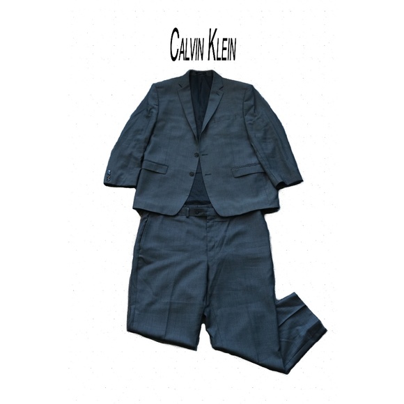 Calvin Klein Suit Set LIKE NEW - Picture 1 of 8